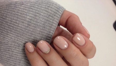 Manikűr Design Ötletek Beige Gel Polish