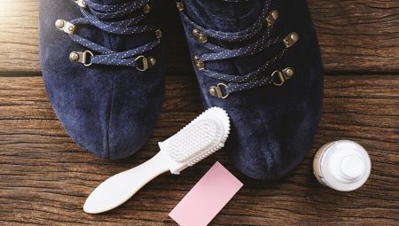 Comment nettoyer les chaussures en daim à la maison?