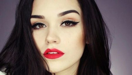 Quelles sont les couleurs des brunettes aux yeux bruns?
