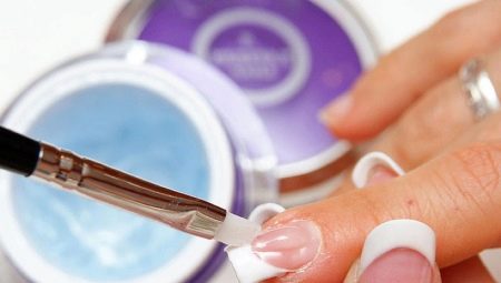 Extension de vernis en gel: méthodes, techniques, avantages et inconvénients