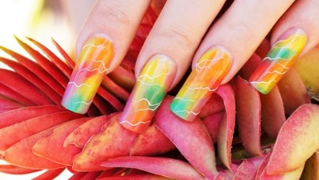 Manucure arc-en-ciel: secrets de conception et idées mode