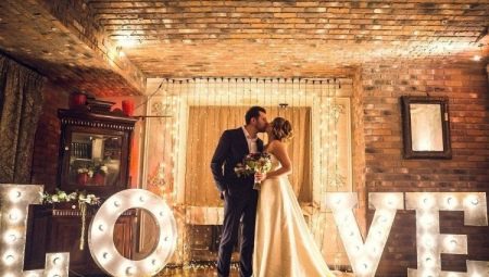 Mariage Loft: Caractéristiques de conception et astuces pour la réalisation