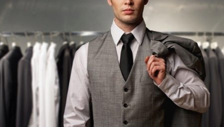 Quel est l'invité masculin pour aller au mariage?