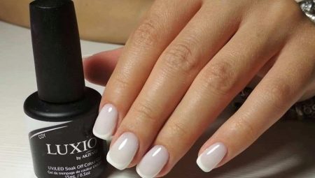 Variantes de manucure avec gel polonais laiteux