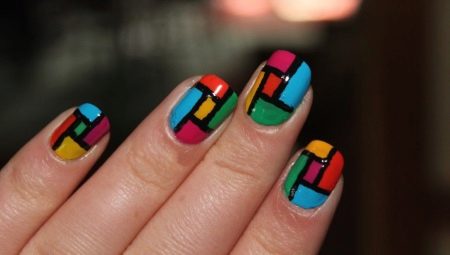 Tout sur les dessins sur les ongles avec des peintures acryliques