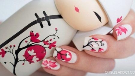 Idées lumineuses pour créer une manucure avec sakura