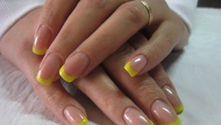 Manucure française jaune: une variété de design et de choix de technologie