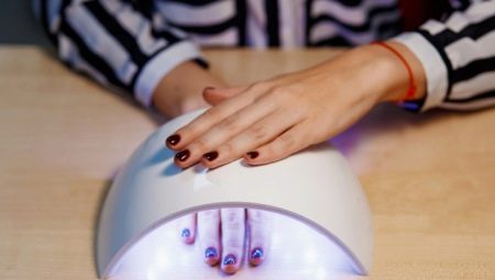 Comment faire un vernis gel manucure à la maison?