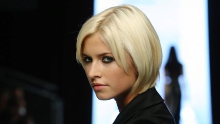 Coupe de cheveux courte pour les blondes: tendances de la mode et règles de sélection