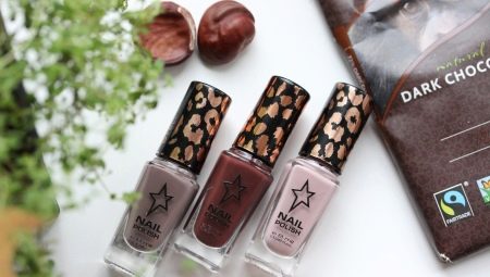 Caractéristiques et palette de couleurs du vernis à ongles Stellary