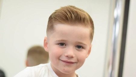 Choisir des coupes de cheveux pour les cheveux courts pour les garçons