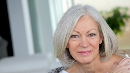 Idős nők hajvágásai: jellemzők, tippek a kiválasztáshoz és a stílushoz