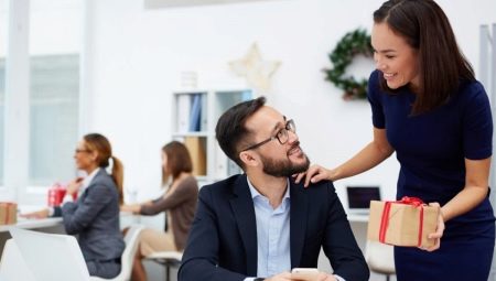 Que donner aux collègues le 23 février?