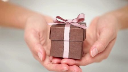 What to give for Tatiana's day?