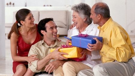 Que donner aux parents de la fille pour le Nouvel An?
