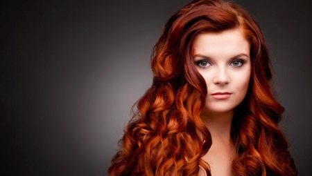 Comment faire des boucles légères sur les cheveux longs?