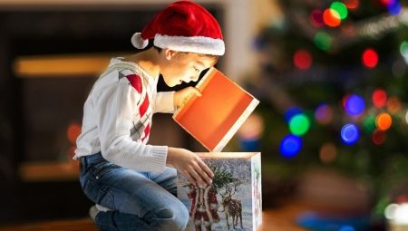 Comment choisir un cadeau de Nouvel An pour un garçon de 8 ans?