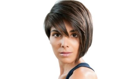 Coupes de cheveux à la mode sur le côté