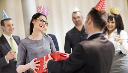 Cadeaux aux employés: mémorables, précieux, originaux