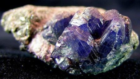 Alexandrite: à quoi ça ressemble, quelles propriétés a-t-il et à qui?