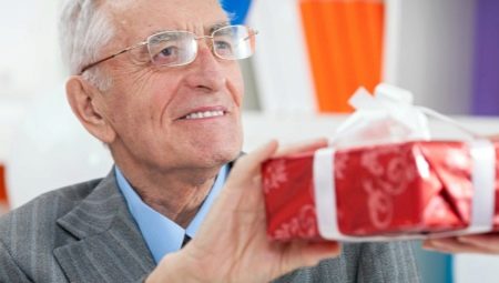 Que donner à un grand-père pendant 90 ans?