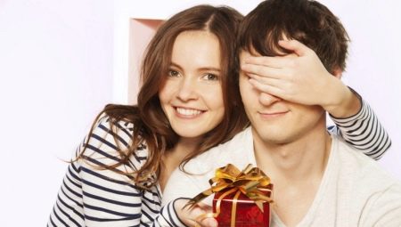 Que donner à un gars pour un an de relation?