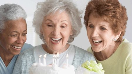 Que donner à une femme depuis 70 ans?