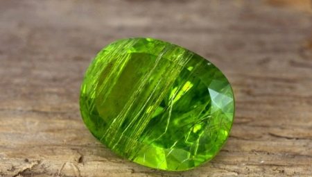 Chrysolite: qu'est-ce que c'est et qui va?