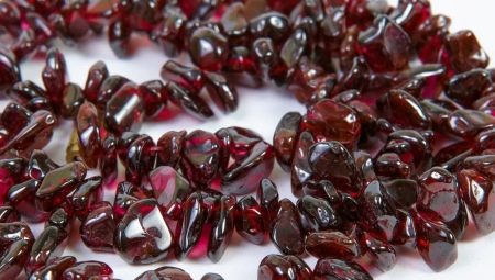 Grenat artificiel: qu'est-ce que cette pierre et comment la distinguer du naturel?