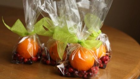 C'est beau de donner des mandarines?