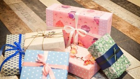 Quelle plaisir de plier un pull en cadeau?
