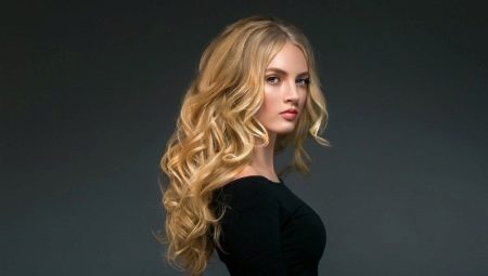 Comment faire des boucles légères à la maison?