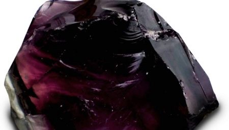 Obsidienne: caractéristiques, propriétés et variétés