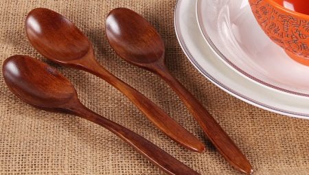 Cuillères en bois: caractéristiques et soins