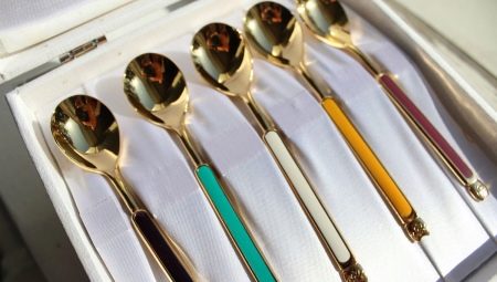 Cuillères à dessert: caractéristiques et choix distinctifs