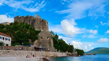 Herceg Novi Montenegróban: látnivalók, strandok és szabadidős lehetőségek