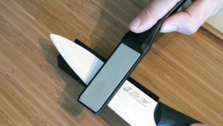 Comment aiguiser un couteau en céramique à la maison?