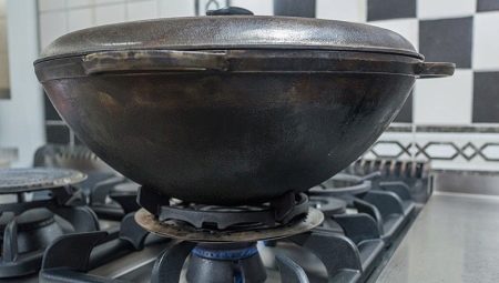 Como escolher um caldeirão para o prato?