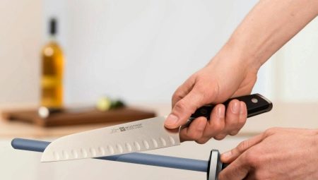 Comment aiguiser les couteaux avec un aiguiseur?