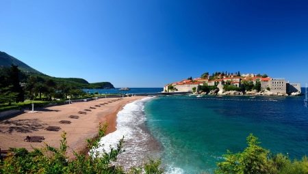 Montenegró üdülőhelyei homokos strandokkal