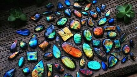 Labradorite: caractéristiques et propriétés