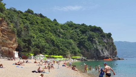 Plage de Mogren à Budva (Monténégro)