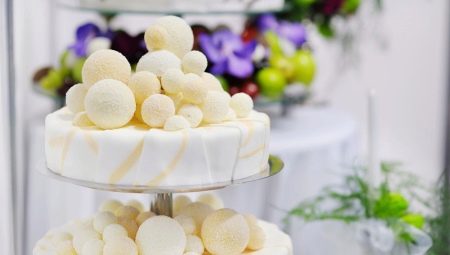Stand de gâteau de bricolage: méthodes de fabrication