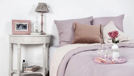 Armoires de chevet pour la chambre à coucher: variétés et conseils pour choisir