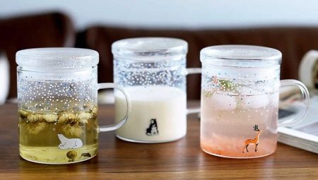 Tasses en verre: une variété d'espèces et de critères de sélection