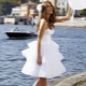 Robe de mariée courte avec une jupe ample