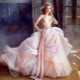 Robes de mariée dans la salle de bal - très pulpeuses pour les princesses
