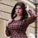 Robes dans une cage pour femmes obèses