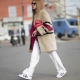 Pantalon avec baskets et baskets