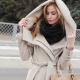Manteau de femme avec une capuche